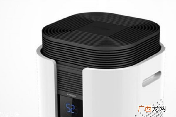 空气净化器一直显示红色怎么回事 空气净化器总是红色
