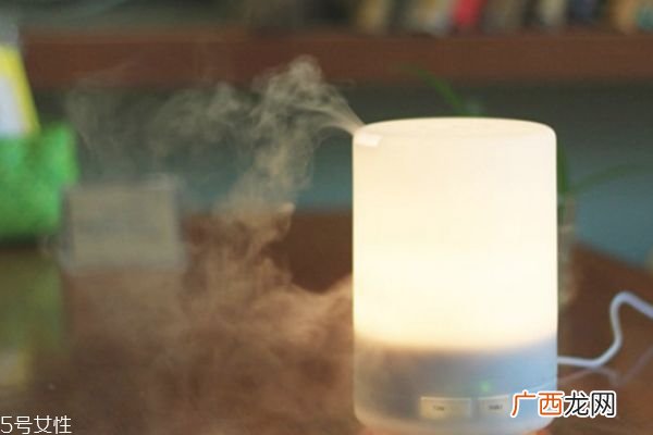 加湿器出来的雾为什么是凉的 加湿器冷雾好还是热雾好