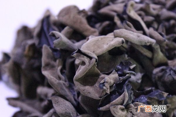 木耳怎么泡发的快 摇晃3分钟能完全泡开
