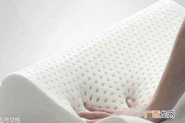 乳胶枕鉴别方法 4招鉴别是否为正品