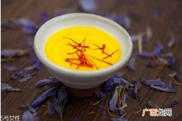 女人喝藏红花的好处 女人喝藏红花的功效与作用