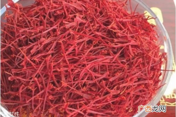 女人喝藏红花的好处 女人喝藏红花的功效与作用