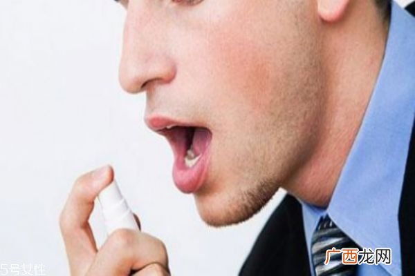 怎么去除嘴巴里的蒜味 三招让你远离口腔异味