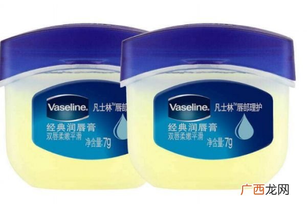 凡士林可以治唇炎吗 唇炎可以使用凡士林