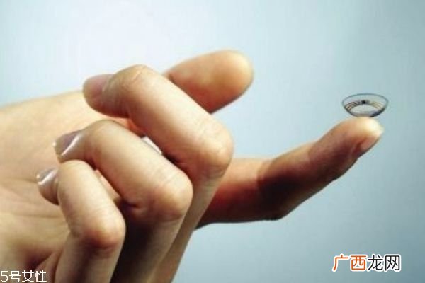 新手怎么戴隐形眼镜快 5秒学会戴隐形