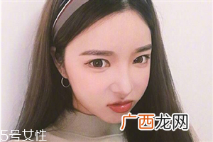 美瞳和隐形眼镜的护理液一样吗 美瞳没有护理液拿什么泡