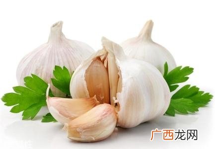 女性吃大蒜有什么好处 吃大蒜好处多多