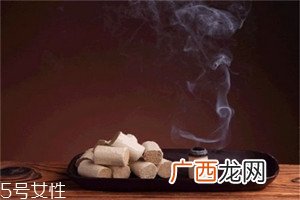 艾草可以熏肚脐吗 具有保健作用