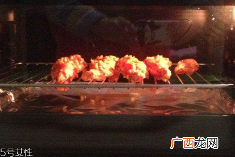 烤箱用锡纸还是铝箔纸 两者的区别