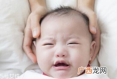 小儿面瘫怎么办？治疗需谨慎