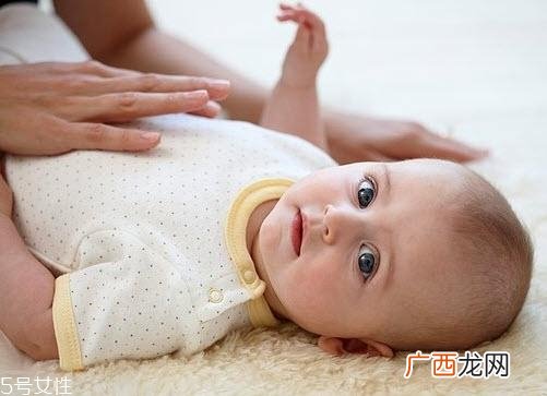小儿面瘫怎么办？治疗需谨慎