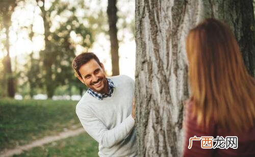 约会时女生追反感男生的什么行为？
