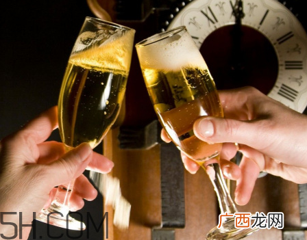 戴牙套的最佳年龄 牙套可以改变脸型吗