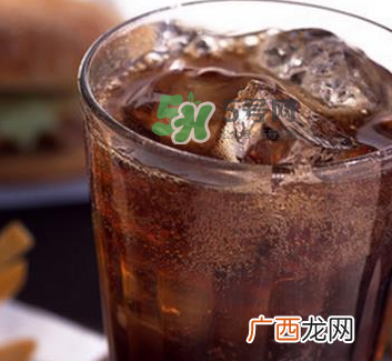 碳酸饮料放冰箱冷冻爆炸 碳酸饮料能放冷冻层吗？