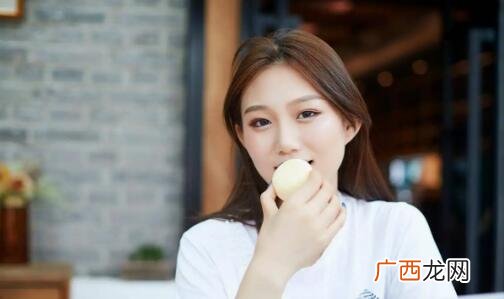 女生对你称呼您是什么意思？是不是保持距离