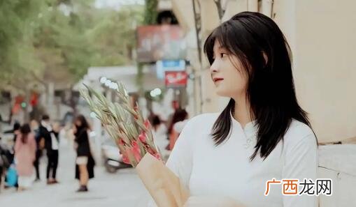 女生对你称呼您是什么意思？是不是保持距离