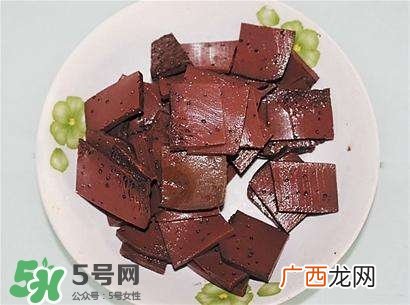 包贝尔回应假鸭血 如何辨别真假鸭血