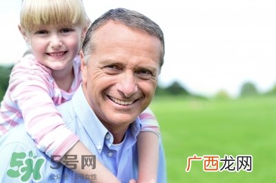 带老人旅游注意事项 带老人旅游要准备什么