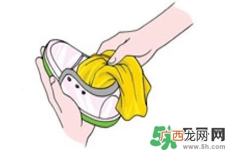 运动鞋怎么清洗?如何清洗运动鞋?