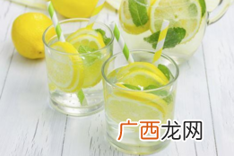 喝柠檬水的好处有哪些 如何挑选新鲜柠檬