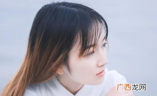 女生暗恋男生的信号是什么？喜欢你才有的信号