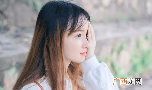 女生暗恋男生的信号是什么？喜欢你才有的信号