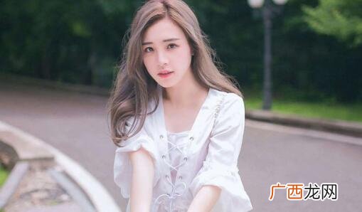 一个女生老是怼你损你是什么意思？喜欢还是厌恶