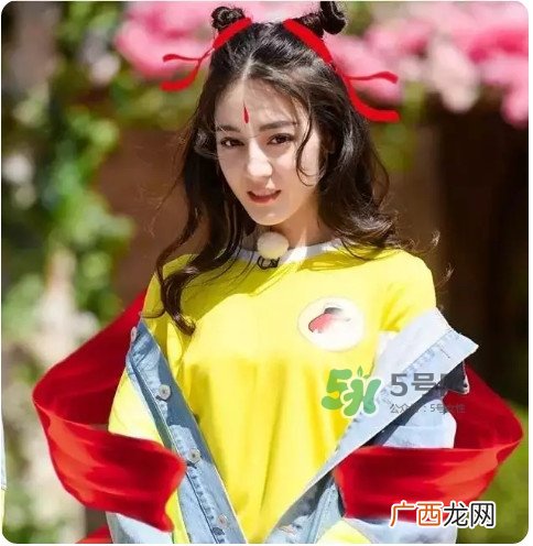 女明星夏天搭配图片 女明星夏天穿什么衣服