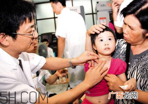 贴三九贴皮肤起泡怎么回事 贴三九贴皮肤起泡怎么办