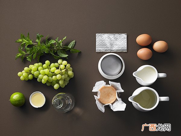 治嘴破了的小偏方 涂蜂蜜、喝浓茶