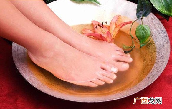 月经变季经怎么办 足疗调理多囊性卵巢