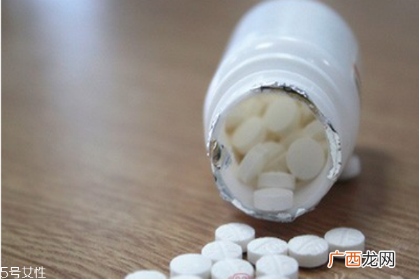 中医治疗白发有偏方 健康养生小常识
