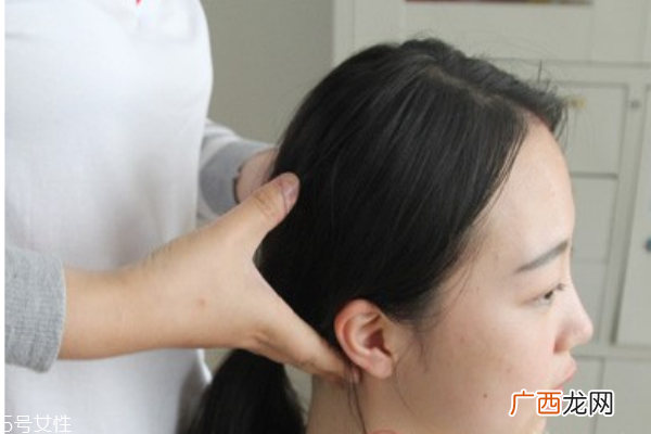 中医治疗白发有偏方 健康养生小常识