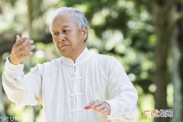 老年人患上抑郁症怎么办 玩游戏治疗法