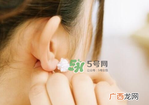 8月份可以打耳洞吗？八月份可以打耳洞吗？