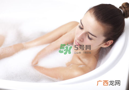 三伏天可以天天泡脚吗？三伏天可以天天泡澡吗？
