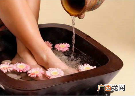 三伏天用醋泡脚好吗?三伏天泡脚泡多久?