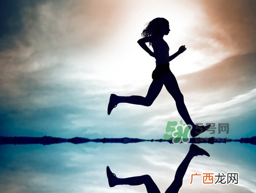 三伏天可以跑步吗_三伏天跑步好吗_注意事项