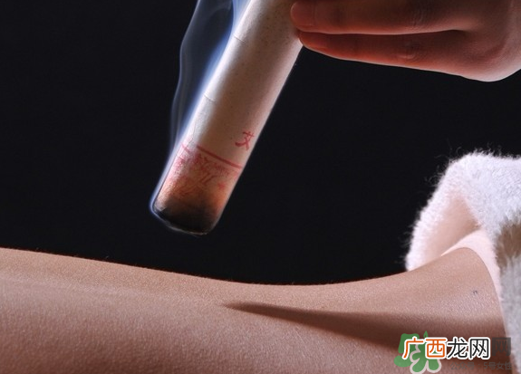 三伏天艾灸的好处_三伏天艾灸哪里_三伏天艾灸疗程