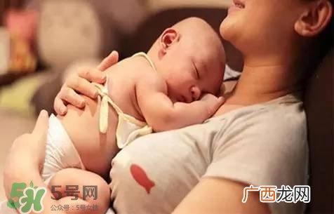 三伏天坐月子吃什么？三伏天坐月子可以开空调吗？