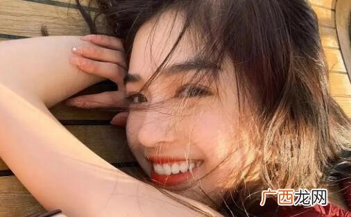 男生如何讨女孩子欢心，女孩子开心了一切都好说
