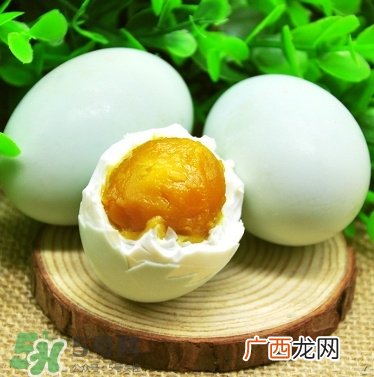 端午节为什么要吃绿豆糕？端午节为什么要吃鸭蛋？