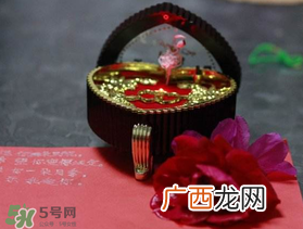 母亲节要不要给男朋友妈妈买礼物?母亲节送男友妈妈礼物