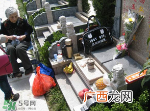 春分可以扫新墓吗？新墓扫墓有什么讲究？