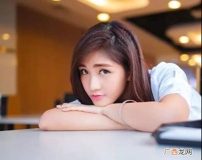 女生的哪些行为属于对男生有好感，这4个暗示一定要懂