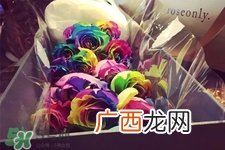 彩色玫瑰代表什么意思？彩色玫瑰花语是什么含义？