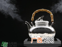 冬天喝凉水好吗?冬天喝冷水还是热水?