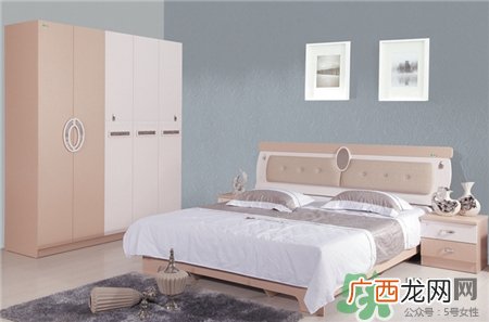 床头柜放一个好吗?床头柜只放一个的坏处