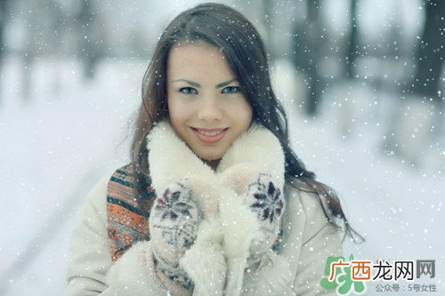 10度左右穿什么衣服?10度到20度穿什么衣服