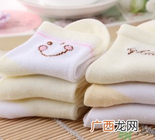 冬天可以穿袜子睡觉吗？冬天穿袜子睡觉好吗？